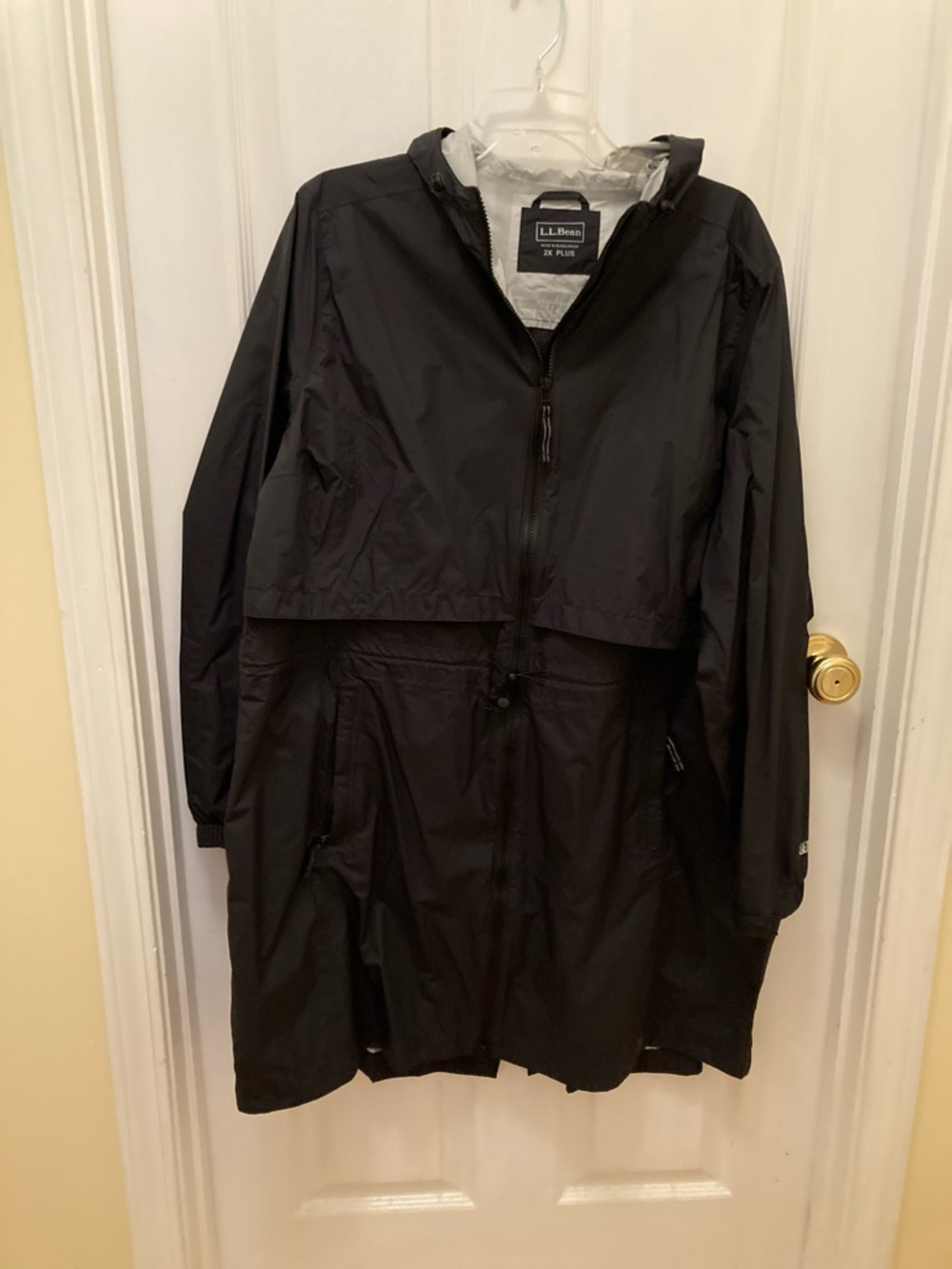 L.L. Bean Meridian navy blue Hooded Rain Coat
